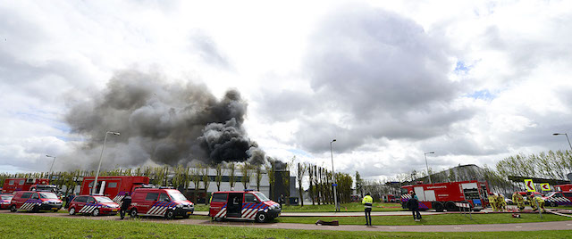 2017/83/20170422-13u56 GB 035 Zeer grote brand Westhavenweg ASD.jpg